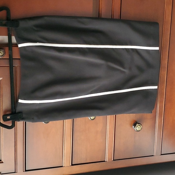 Sandra Augelazzi - Black suit with white stripe ribbons. Only worn a few times. - Picture 7 of 10